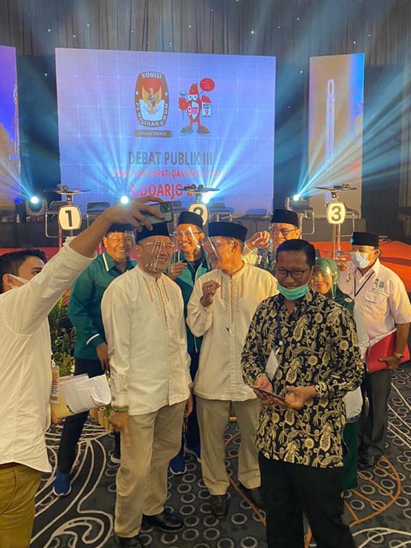 UNGGUL - Paslon BHS - Taufiq kembali unggul dalam debat kandidat terakhir yang diselenggarakan KPU Sidoarjo di Aston Hotel KNV Sidoarjo, Selasa (01/12/2020) malam - Program BHS - Taufiq Kembali Lebih Unggul