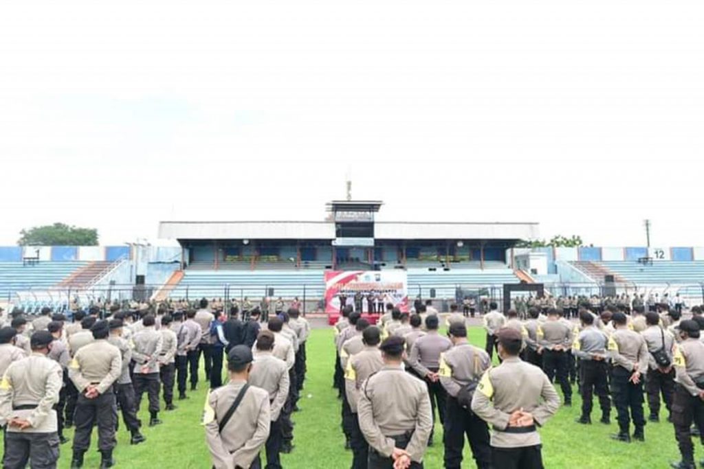 Bupati Lamongan Fadeli Pimpin Apel Pergeseran Pasukan Pengaman TPS