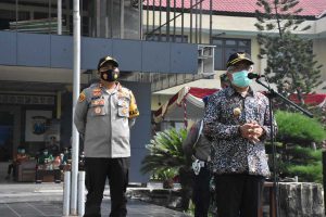 Pjs Bupati pimpin apel kesiapan pengamananan Pilkada Kabupaten Mojokerto 2020 - Apel Kesiapan Pengamanan Pilkada Kabupaten Mojokerto 2020