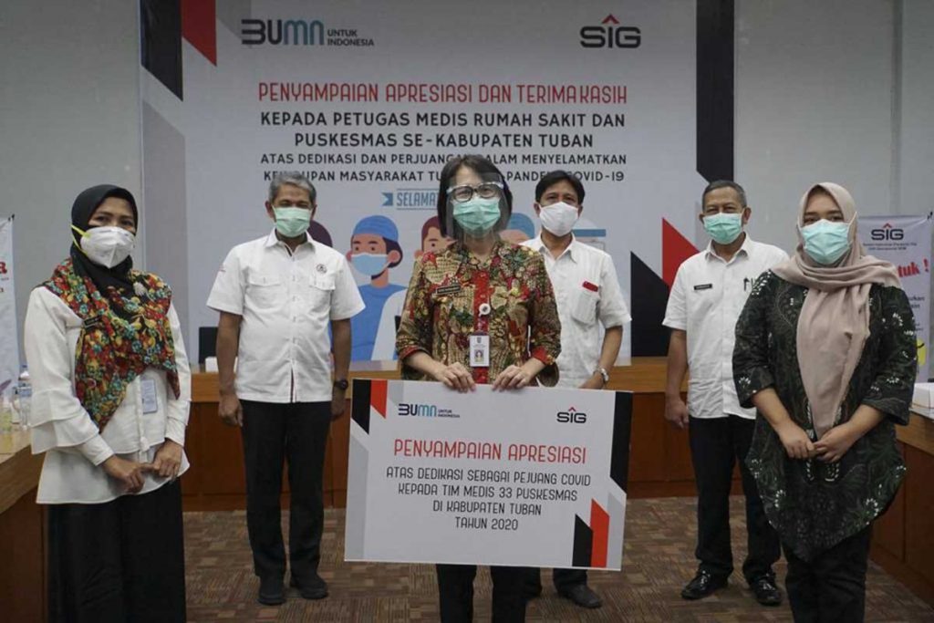 SIG Serahkan Bantuan Untuk Tenaga Medis Rumah Sakit dan Puskesmas di Kabupaten Tuban - SIG Serahkan Bantuan Untuk Tenaga Medis Rumah Sakit dan Puskesmas di Kabupaten Tuban