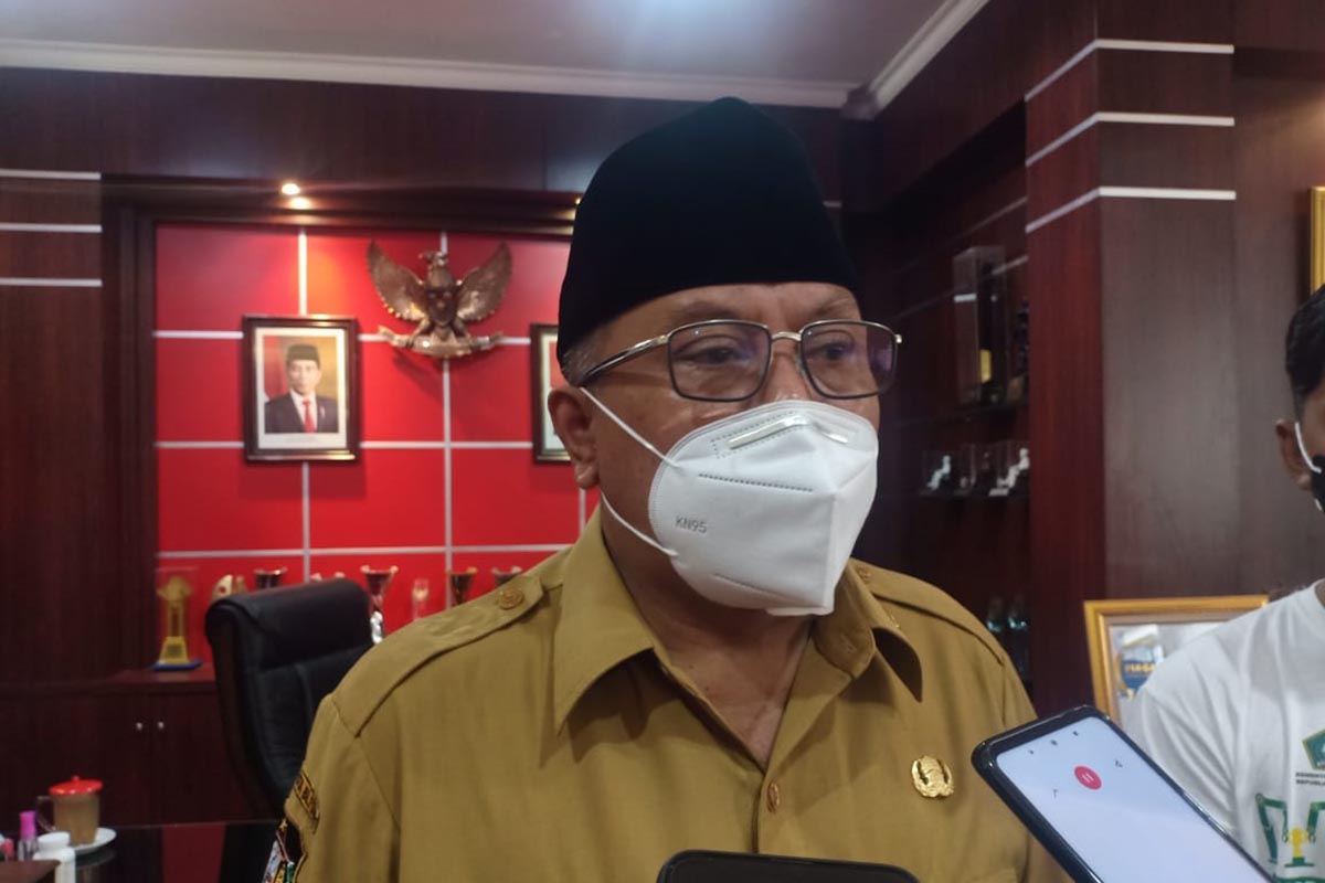 Wali Kota Blitar, Santoso - Walikota Blitar Ingatkan ASN Tak Pergi Berlibur