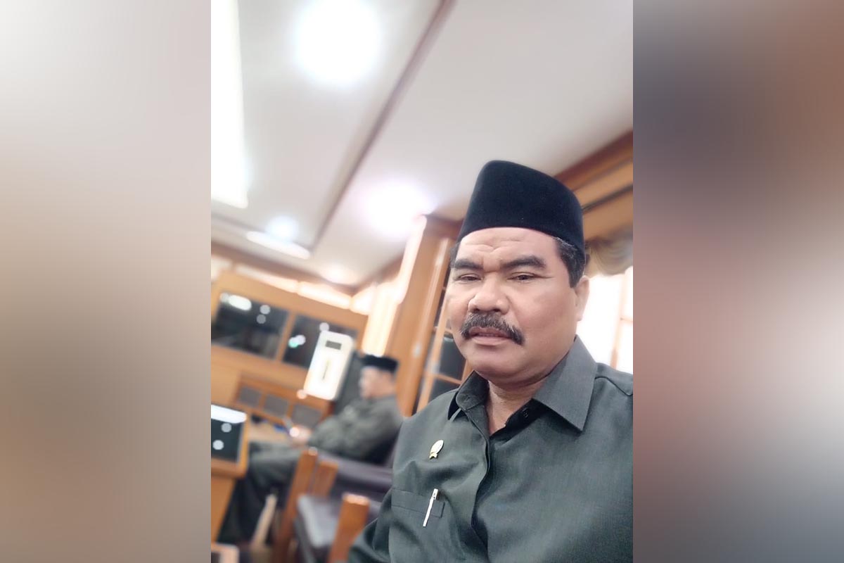 Anggota Komisi I DPRD Gresik Suberi, S.H. - Tiga Tahun, Insentif Ketua RT/RW Desa Kembangan Tak Cair