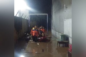 Banjir Setinggi 2 Meter Terjang Pasuruan Raya