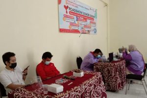 Giat PDDI donor darah pertama di Kecamatan Blimbing, sepi pendonor. (ist) - Runyam, Kebutuhan Stok Darah Meningkat, Pendonor Menurun Selama PPKM