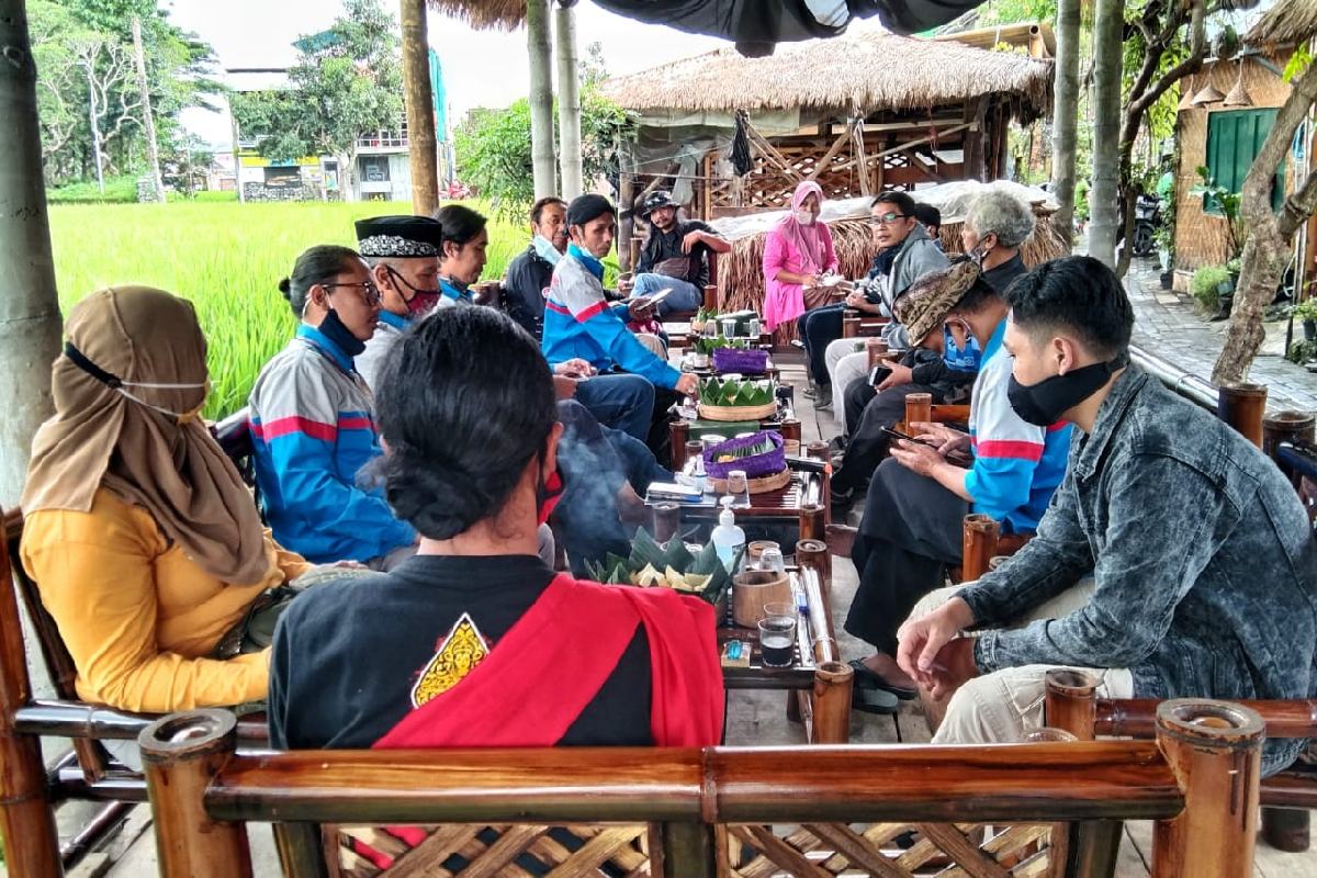 Koordinasi Forkom Pokdarwis menyikapi PPKM. (ws1) - Kampung Tematik Kota Malang Tetap Buka Selama PPKM