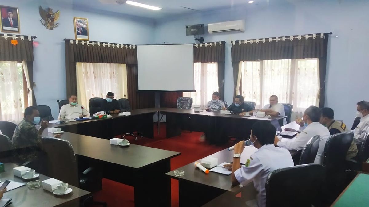 EVALUASI: Komisi IV DPRD Trenggalek menggelar dengar pendapat mengevaluasi penanganan Covid-19 - Komisi IV DPRD Trenggalek Evaluasi Penanganan Covid-19
