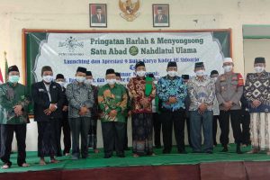 SEMINAR - PCNU Sidoarjo menggelar Seminar Nasional Launching dan Apresiasi 9 Buku Karya Kader NU Sidoarjo dalam rangka memperingati Harlah NU ke 95 Tahun dengan menghadirkan mantan Pimpinan Jamaah Islamiyah (JI), Minggu (31/01/2021) - PCNU Sidoarjo Waspadai Radikalisme dan Terorisme