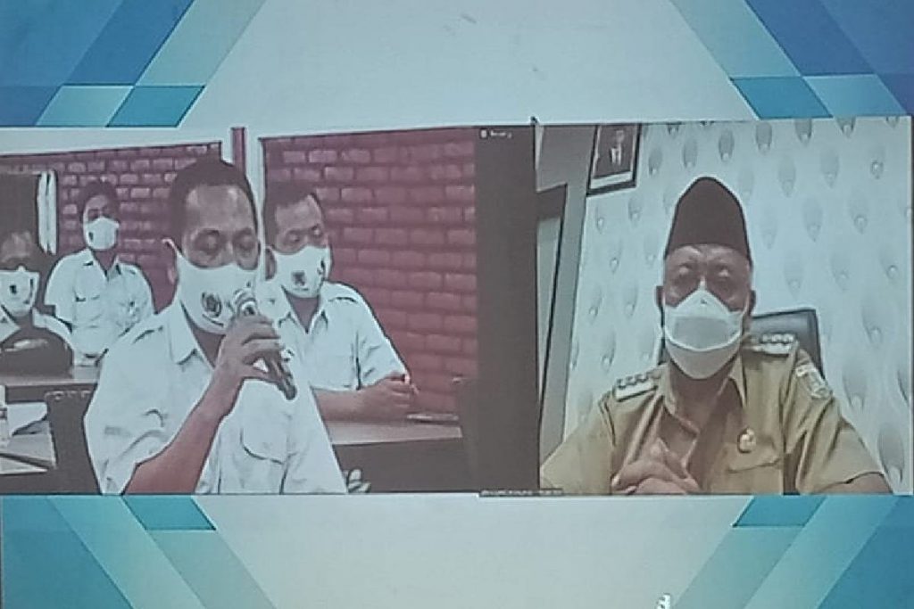 Ketua PWI Malang Raya Cahyono virtual dengan Bupati Malang Sanusi. (rhd) - Pengurus PWI Malang Raya Maraton Silahturahmi Forkopimda Malang Raya