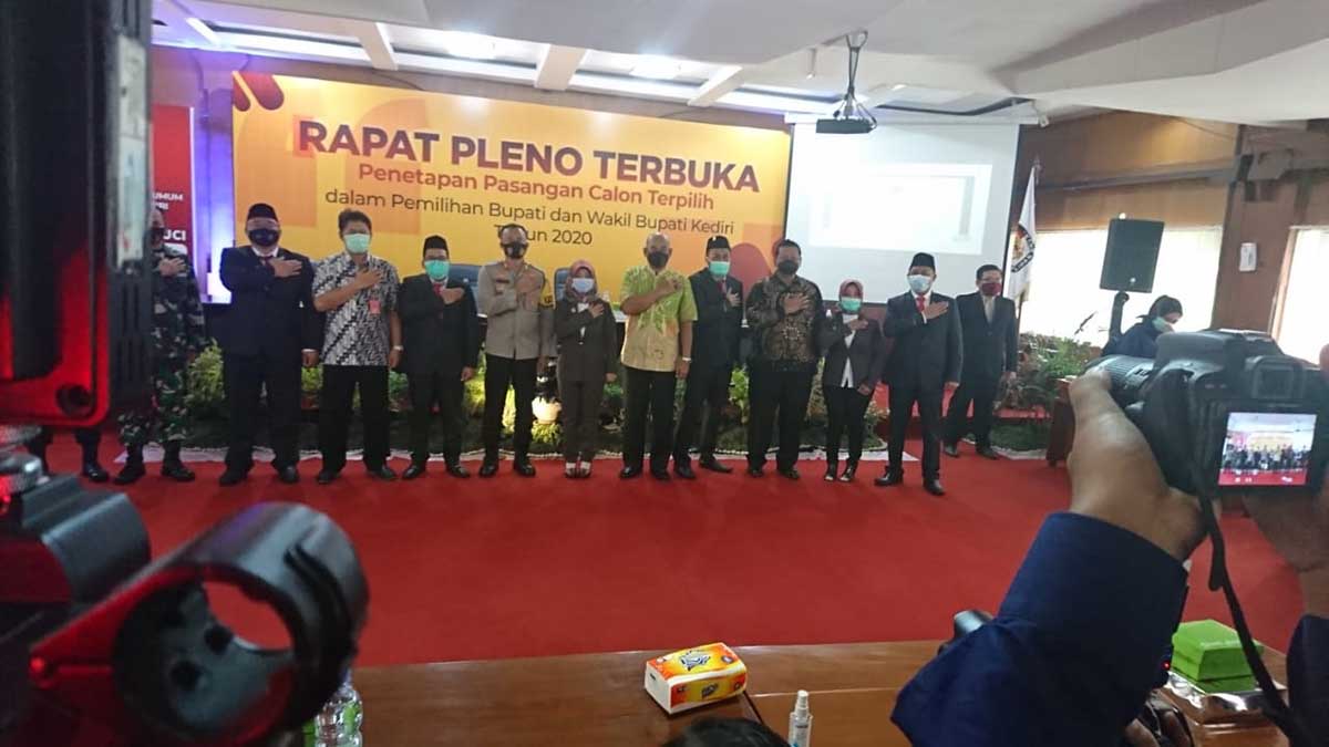 Rapat Pleno Penetapan Bupati dan Wakil Bupati Kediri terpilih tahun 2020 digelar Komisi Pemilihan Umum (KPU) - Rapat Pleno Penetapan Bupati dan Wakil Bupati Terpilih