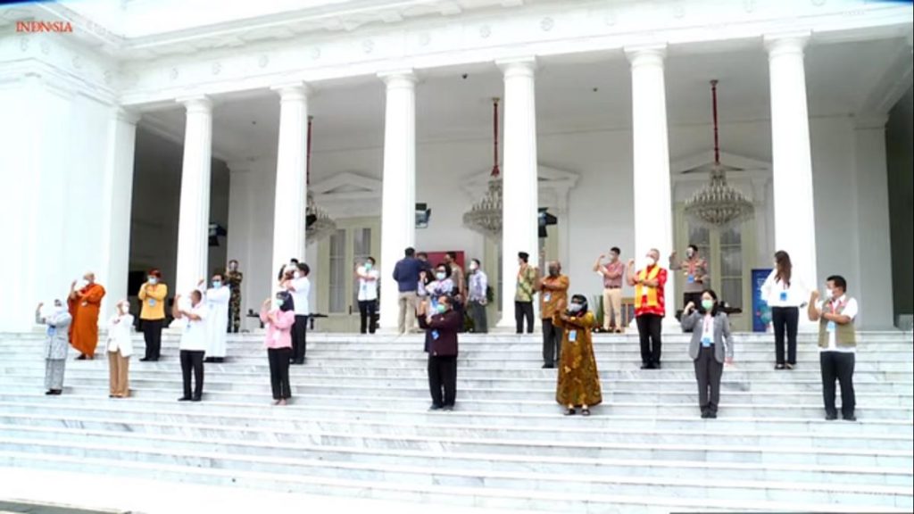 Sejumlah tokoh yang sudah divaksin Sinovac - Presiden Jokowi Jadi Orang Pertama Disuntik Vaksin Covid-19 Sinovac
