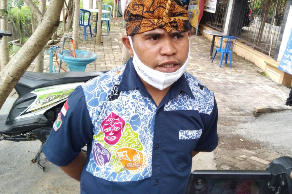 Pembina Adiwiyata SMKN 6 Malang beberkan inovasi sekolahnya. (ws1) - Cuci Motor Bayar Pakai Sampah ala SMKN 6 Kota Malang