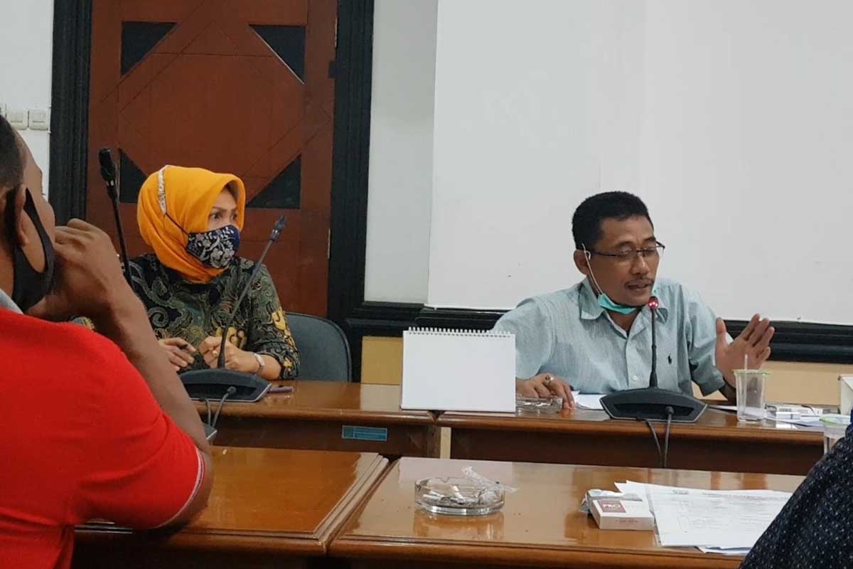 Tampak Saat Warga Beji lakukan Hearing Dengan komisi III (3) DPRD - Komisi II Bersikukuh Hentikan Proyek Pembuangan Limbah