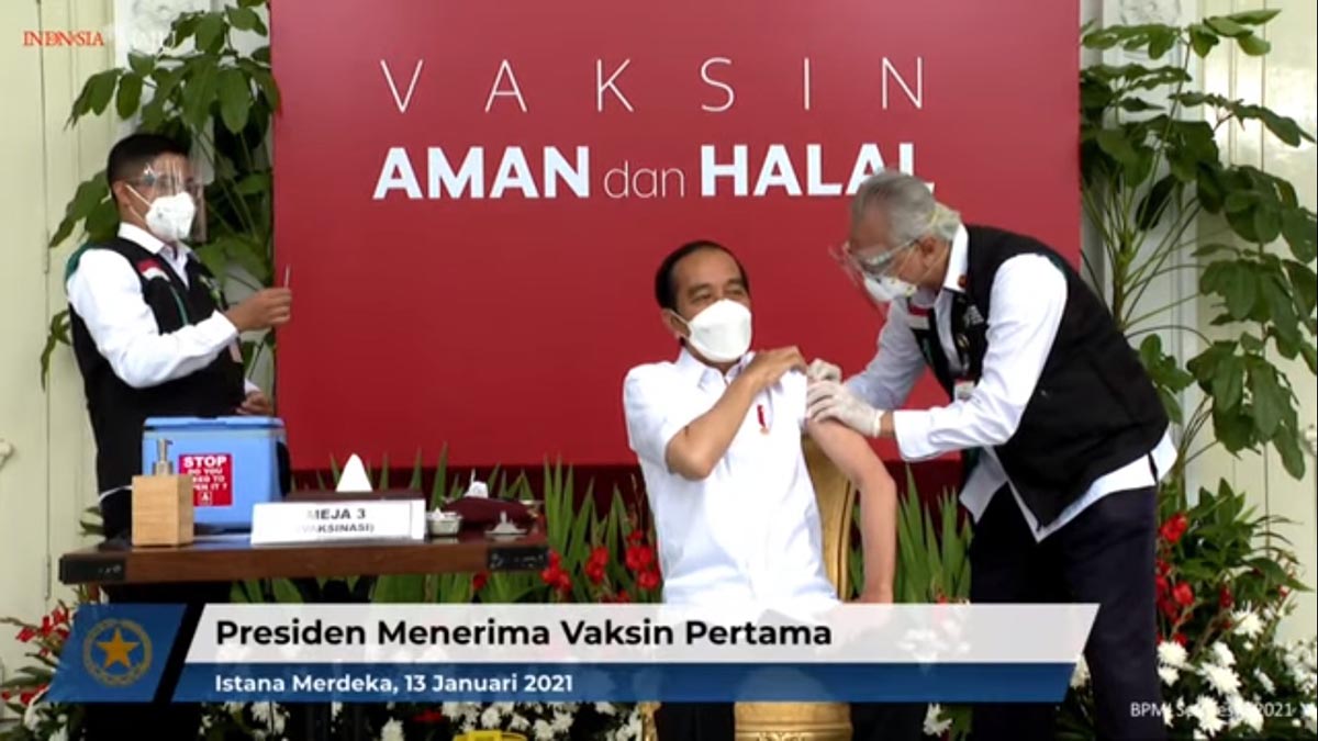 Vaksinasi Presiden Jokowi - Presiden Jokowi Jadi Orang Pertama Disuntik Vaksin Covid-19 Sinovac