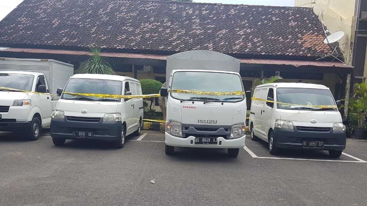 12 Orang Pengoplos Obat Pertanian Diciduk Polisi