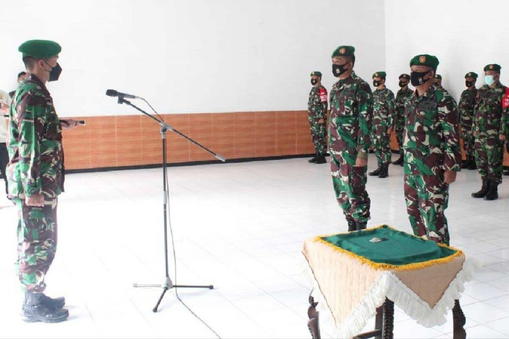 Dandim 0833 pimpin Korps Raport Masuk dan Alih Tugas. (ist) - Mayor Arm Chairul Effendy Jabat Kasdim 0833 - Danramil 0833/01 Klojen, Kapten Kav Gunawan Jabat Pasi Binpuanter Siter Korem 083/Bdj.