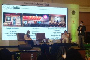 Salah satu narasumber menyampaikan materi seminar. (rhd) - Bangkitkan Usaha Kuliner, Food Startup Indonesia 2021 Kembali Hadir di Malang