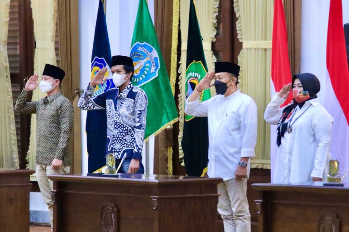 HARI INI 17 PASANGAN KEPALA DAERAH DILANTIK