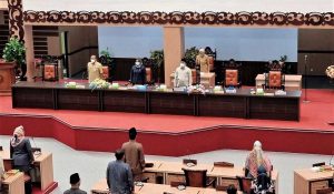 RAPAT PARIPURNA: Jajaran DPRD Kabupaten Mojokerto menggelar rapat paripurna dengan agenda penyampaian nota penjelasan LKPJ Bupati Mojokerto Tahun 2020 - PAD Kabupaten Mojokerto Terealisasi Rp 536, 941 Miliar - Terungkap di Rapat Paripurna DPRD