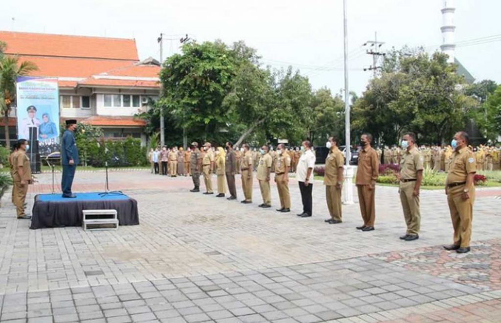 Jelang Berakhirnya Jabatan, Bupati Fadeli Pamitan Saat Pimpin Apel