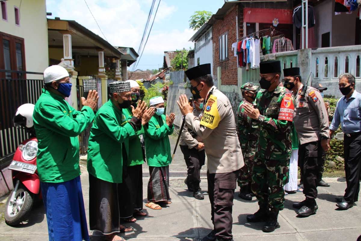 Kapolresta Makota-Dandim 0833 Canangkan Gerakan Santri Bermasker
