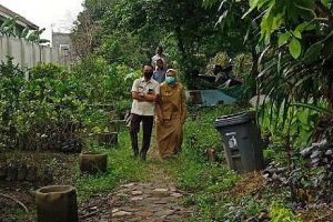 Kepala Dispangtan Kota Malang, Ir Ade Herawanto MT bersama Plt Kepala Dispangtan terdahulu, Ir Diah Ayu Kusuma Dewi MT, meninjau rencana mini food estate. (ist) - Sepekan Kadis Pangtan, Sam Ade Gas Program Inovasi Mlijo Online