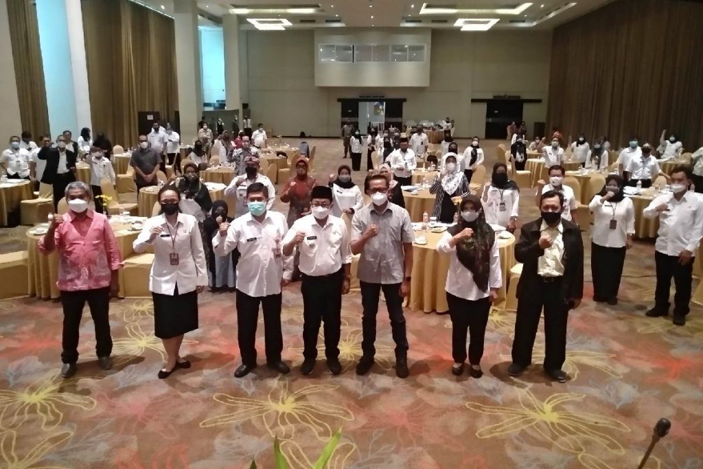 Komitmen menerapkan pendidikan karakter dalam mata pelajaran muatan lokal. (rhd) - Sutiaji: Pendidikan Karakter Jadi Komitmen Bersama