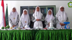 Lima siswi di Gresik yang meraih prestasi internasional - Berkat Popok Bayi Ramah Lingkungan, Lima Siswi Madrasah Raih Prestasi Internasional
