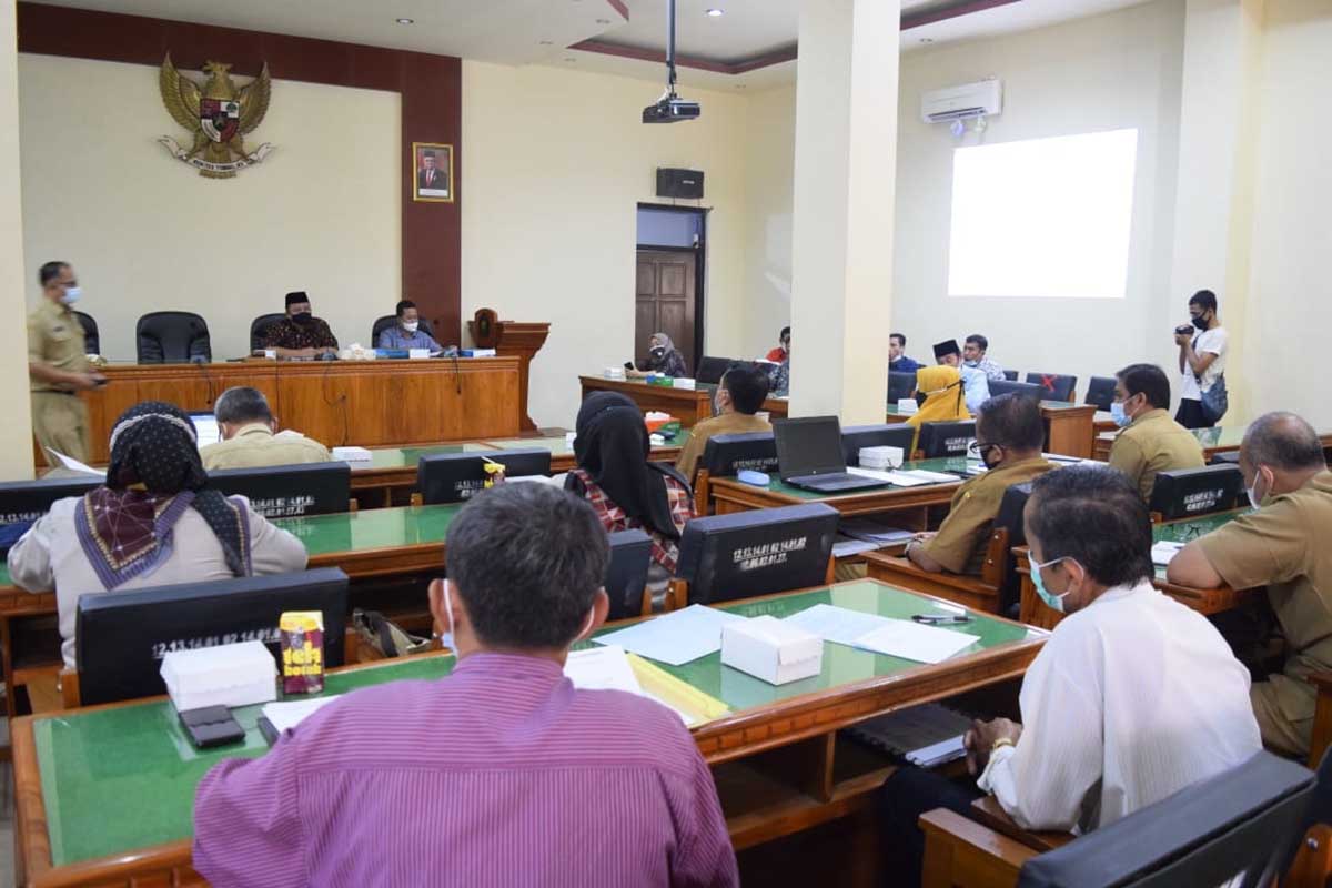 Pansus II DPRD mengevaluasi kembali perkembangan merger kedua bank milik Pemkab Trenggalek - Merger 2 BPR Plat Merah di Trenggalek Stagnan