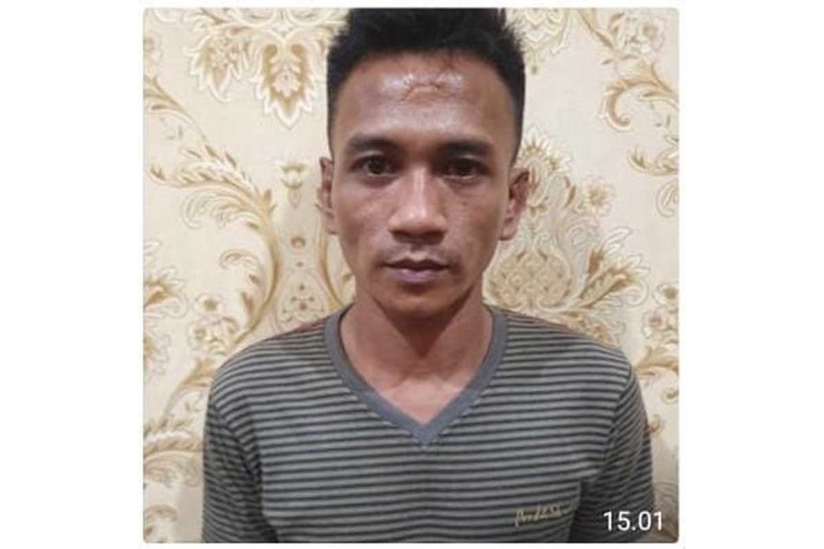 Pelaku Suruli saat diamankan di Mapolres Pasuruan - Jajaran Satreskoba Polres Amankan Pengedar Sabu