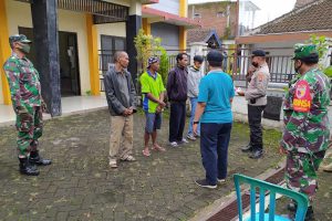 Pelanggar yang terjaring diberikan teguran dan himbauan. (ist) - Operasi Yustisi Lesanpuro Jaring 34 Pelanggar