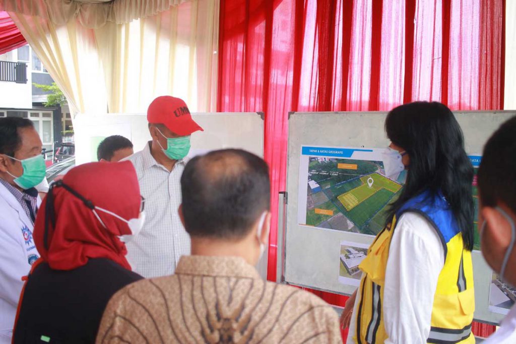 Penjelasan desain pembangunan RS Lapangan di RS UMM. (ist) - UMM - Kementrian PUPR - BNPB Bangun RS Lapangan Covid-19