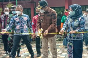 Wakil Walikota resmikan IPAL di SDN Purwantoro 6. (ws1) - SDN Purwantoro 6 Sulap Air Bekas Untuk Budidaya Ikan