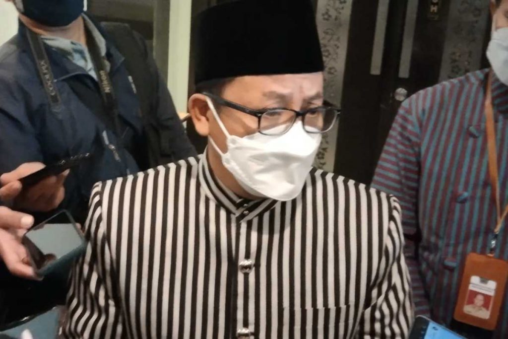 Walikota Malang berikan penjelasan soal DLH. (ws1) - Singgung Buang Sampah, Sutiaji: Ini Urusan Perilaku