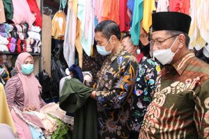 Pemulihan Ekonomi Melalui Penguatan UMKM, Ayo Beli Produk Lamongan