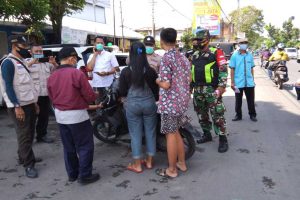 Beberapa pelanggar terjaring Opsgakplin di Pasar Sukun. (ist) - Forpimcam Sukun Opsgakplin Pasar Sukun