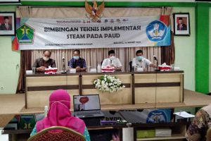 Bimtek guru PAUD Kota Malang dilaksanakan di Aula Disdikbud. (ws1) - Sinyal Insentif Guru PAUD Ditambah Tiap Tahun