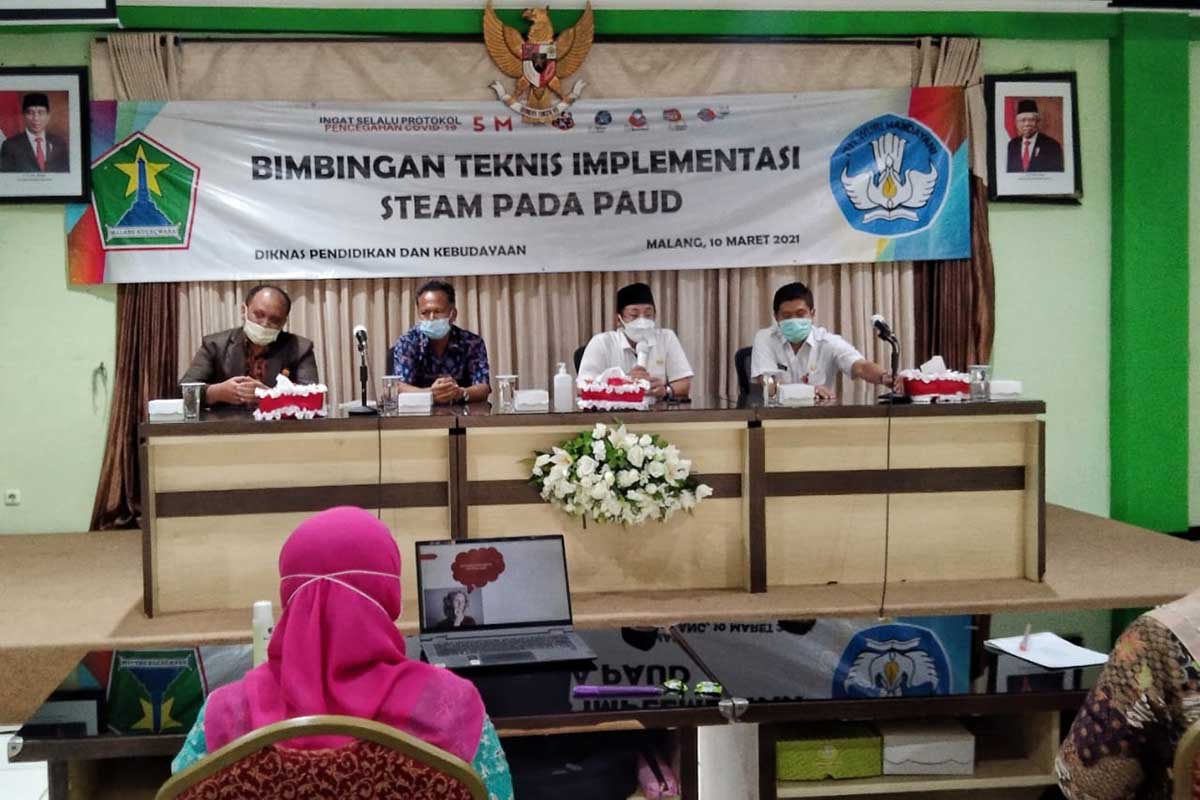 Bimtek guru PAUD Kota Malang dilaksanakan di Aula Disdikbud. (ws1) - Sinyal Insentif Guru PAUD Ditambah Tiap Tahun