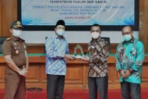 Bupati pasuruan bersama kepala kantor imigrasi Malang - Pemkab Pasuruan Segera Bangun Kantor Imigrasi