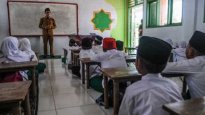 Ilustrasi guru agama. (ist) - Simak Jumlah Formasi Guru Agama di Seleksi PPPK 2021