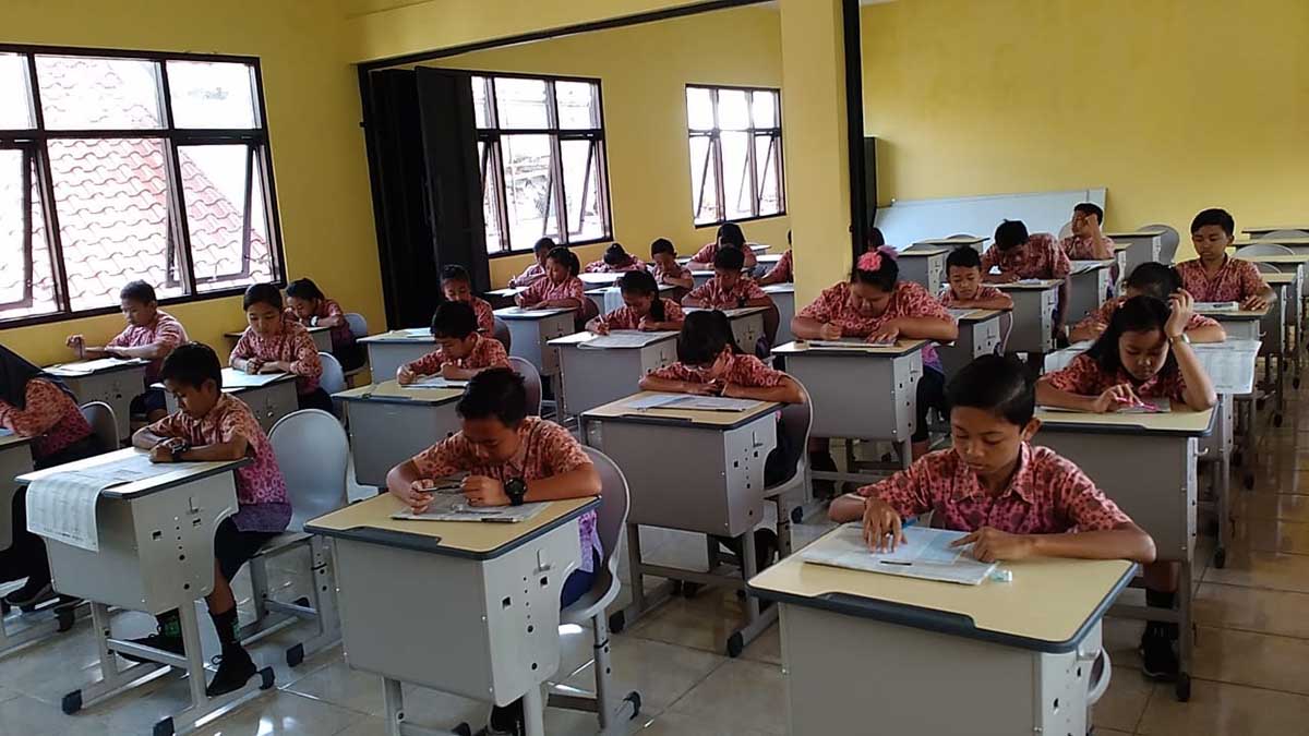 KBM Tatap Muka sebelum pandemi. (ilustrasi/ist) - Target KBM Dipercepat, 90 Persen Sekolah Kabupaten Malang Siap Luring