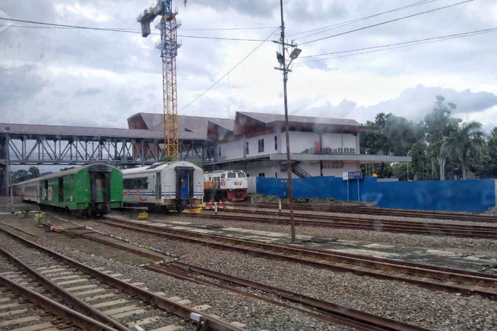 Kereta api di Stasiun Malang. (ws1) - KA Kertanegara dan Brawijaya Bakal Dioperasikan dari Stasiun Malang