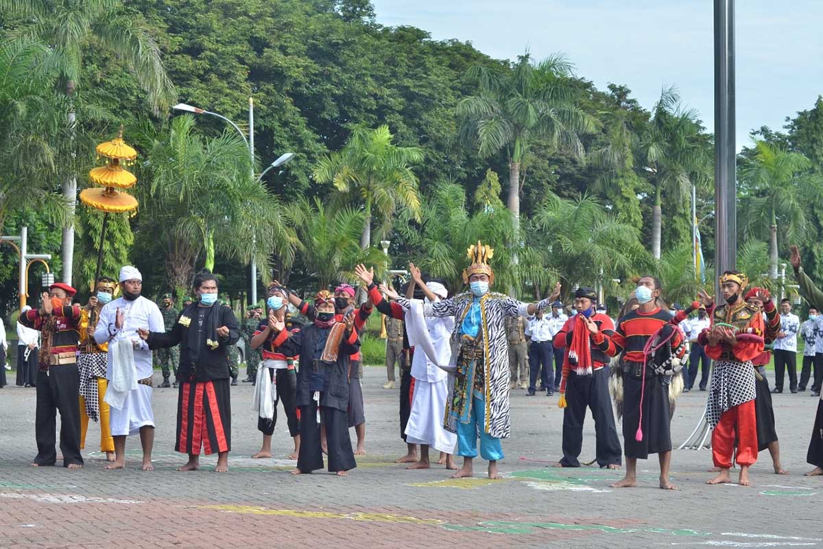 Kesenian Tradisional Binaan Disparbud Warnai HUT 534 Kota Gresik Dan HUT 47 Tahun Pemkab Gresik