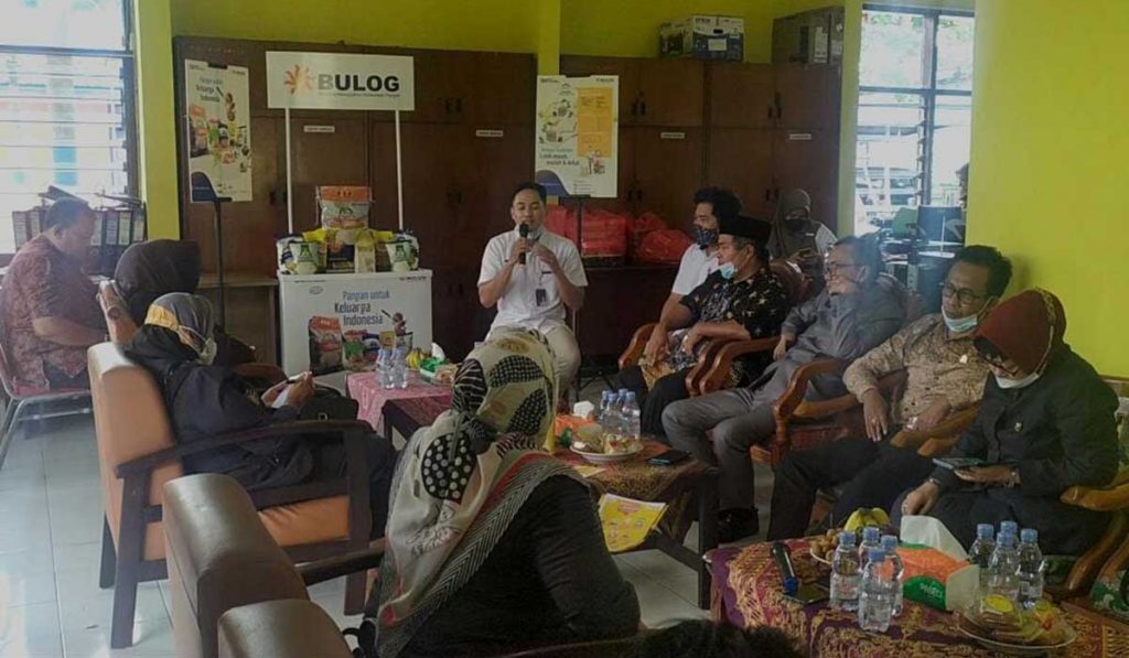 Sidak Bulog, Komisi B DPRD Lamongan Secara Bulat Tolak Impor Beras