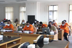 Komisi III DPRD Kabupaten Blitar menggelar hearing terkait banjir bersama Pemerintah Desa Ngaringan Kecamatan Gandusari, BPBD dan Dinas PUPR Kabupaten Blitar - Hearing Komisi III DPRD Kab Blitar Terkait Banjir di Ngaringan