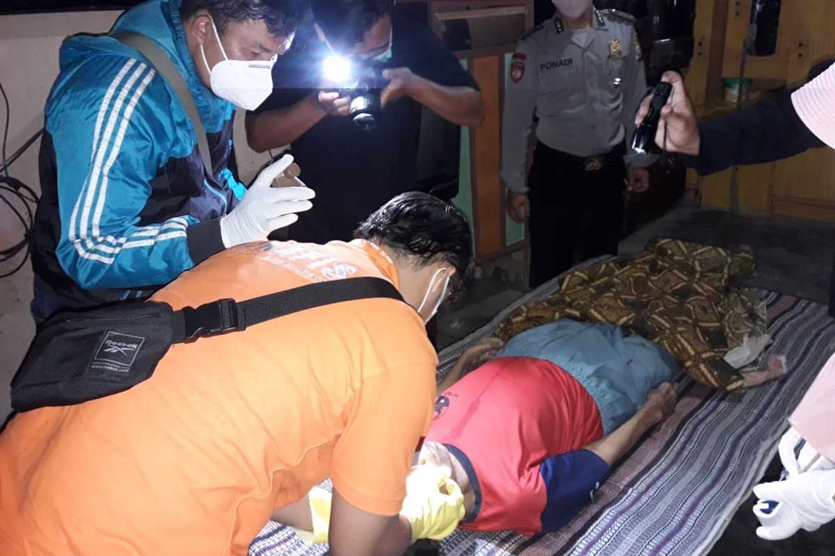 Kondisi korban sesaat baru ditemukan - Warga Ngadiluwih Ditemukan Gantung Diri