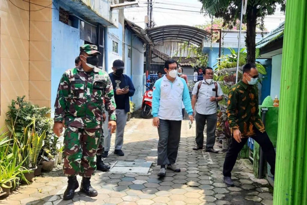 Meninjau beberapa sudut kampung tangguh Tlogomas RW 5. (ist) - Toyota Internasional Tertarik Replikasi Kampung Tangguh Asal Malang