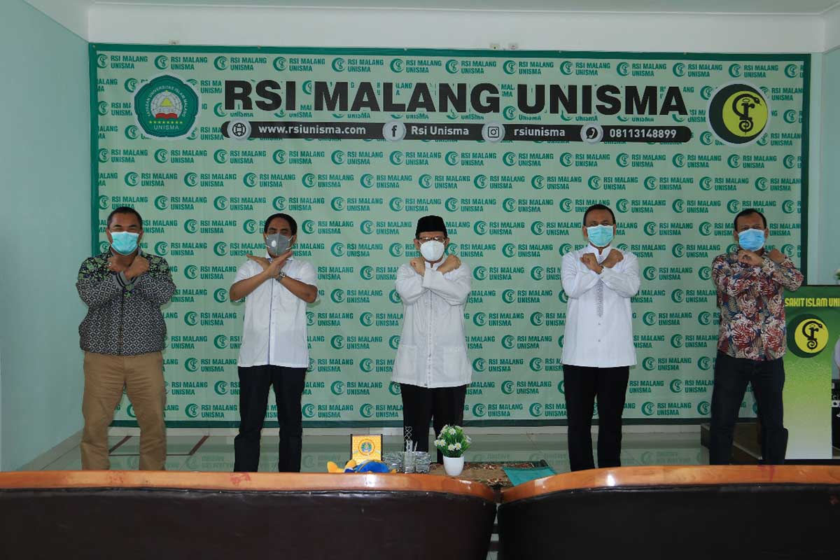 Para pimpinan dan staf ahli UM setelah menjalani vaksinasi - Pimpinan dan Tendik UM Vaksinasi di RSI Unisma