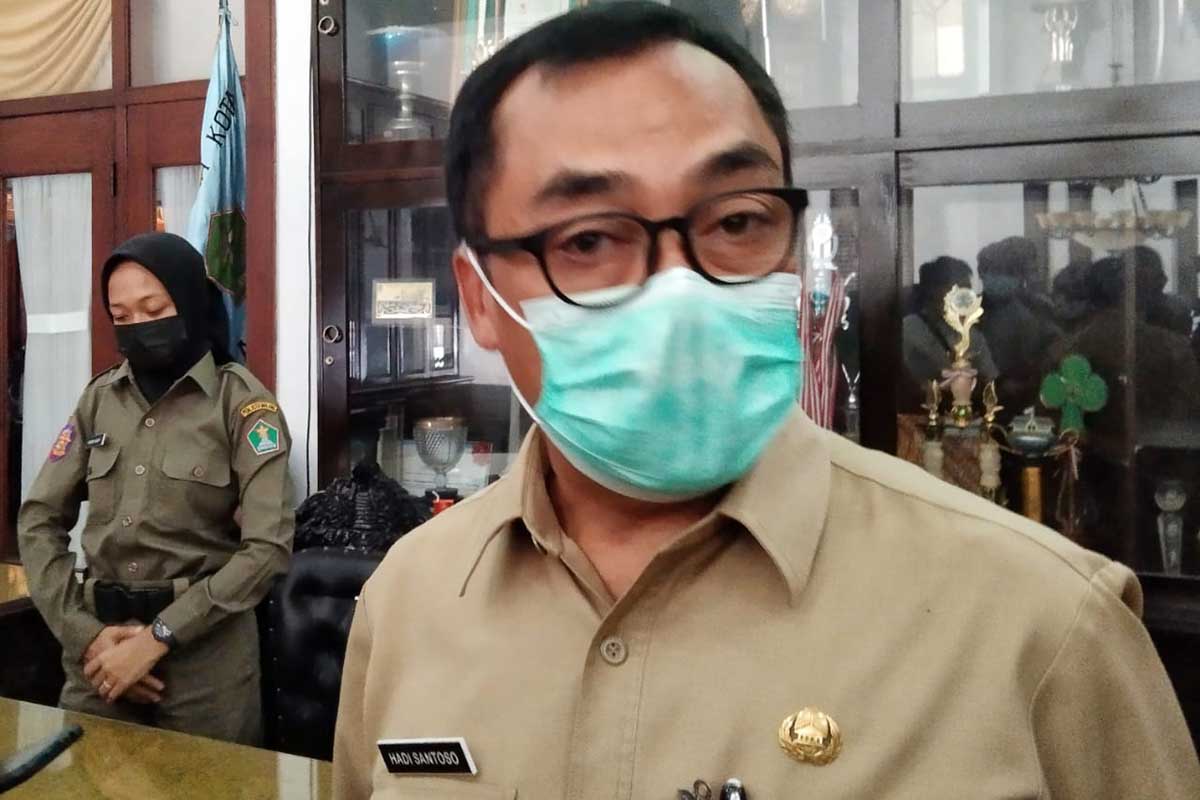 Pj Sekda Hadi Santoso, memberikan keterangan terkait ASN tersandung narkoba. (ws1) - Penunjukan Plt, Pj Sekda: Tunggu Surat Resmi Kepolisian