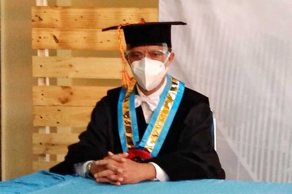 Prof I Made memberikan keterangan selepas dikukuhkan. (ws1) - ITN Kukuhkan Prof I Made Wartana Jadi Guru Besar ke-7