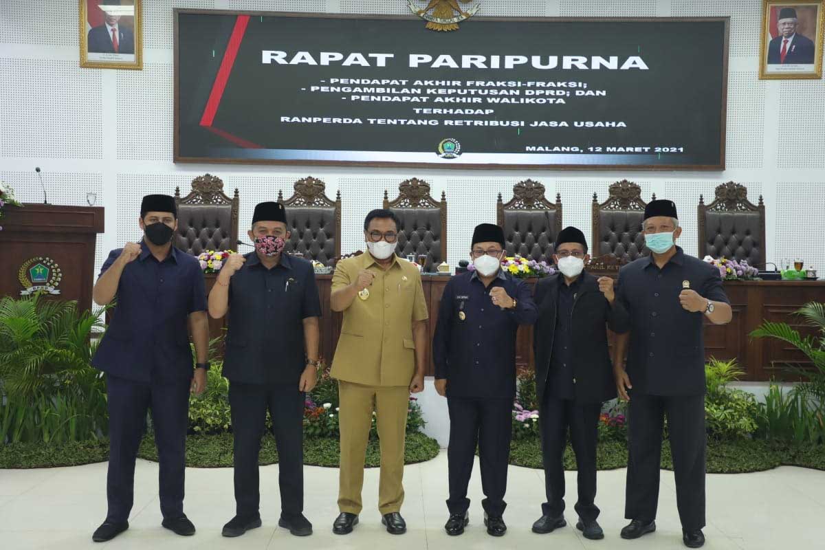 Sinergi eksekutif dan legislatif dalam Ranperda Retribusi Jasa Usaha. (ws1) - Pendapat Akhir Walikota Atas Ranperda Retribusi Jasa Usaha